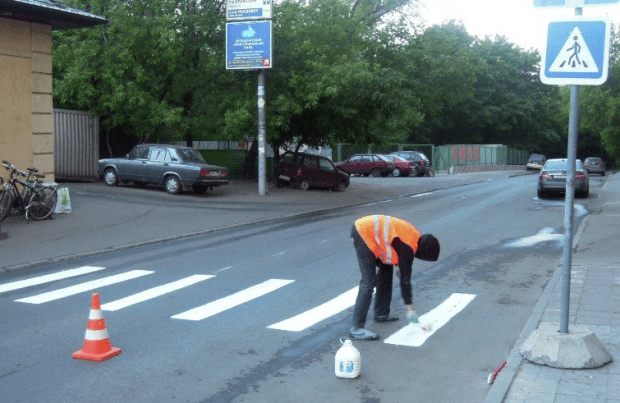 Пример тактического городского активизма. Фото с презентации Антона Мэйка.