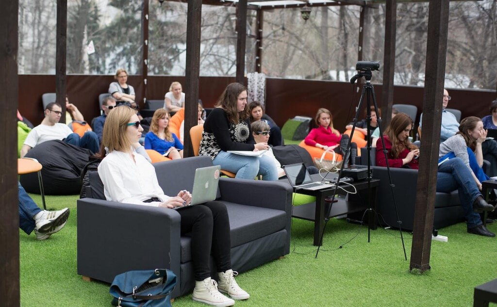 15 мастер-классов были разделены на три тематические секции: «Эффективная и устойчивая НКО», «Технологии с целью» и «Технологии Microsoft для третьего сектора». Фото: Екатерина Изместьева.