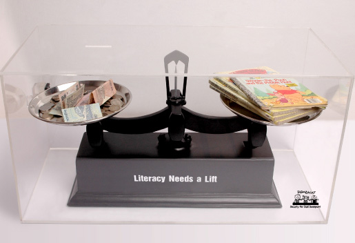 Розовый единорог для Charity Shop