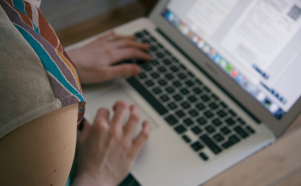 Задача проекта Access My Info – повысить осведомленность о процессе доступа к информации об использовании данных пользователей интернет-провайдерами и мобильными операторами. Фото: visualhunt.com. (CC0).