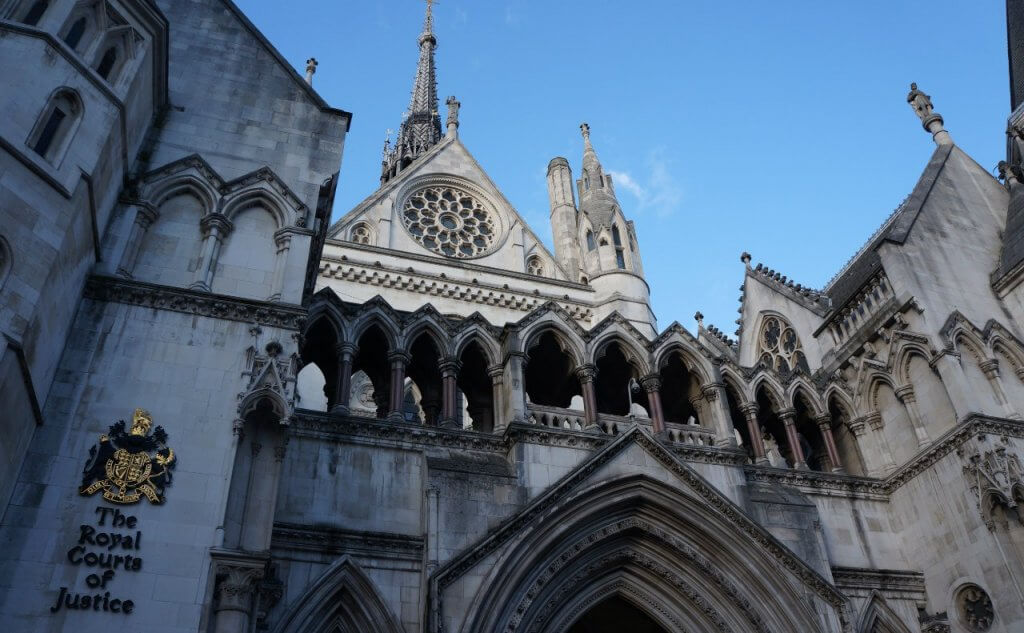 На сайте опубликовано 122 краудфандинговые кампании. В основном размещены проблемы по трудовым вопросам, загрязнению окружающей среды, защите парков от строительства. Фото: Никита Пивоваров.