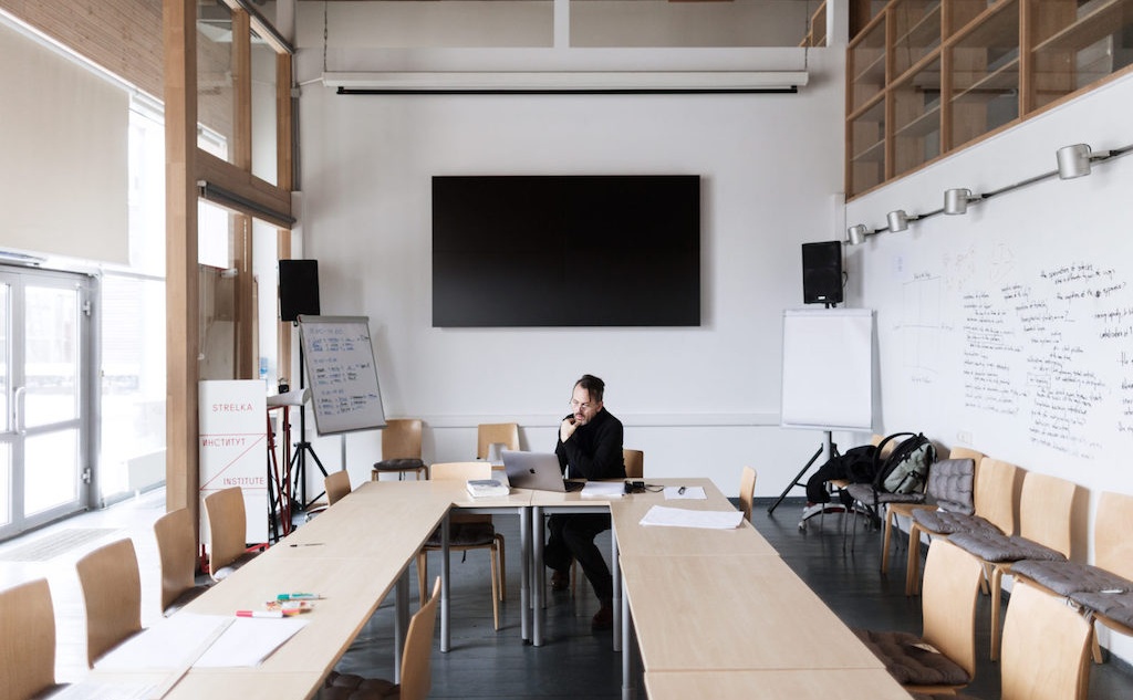 Программный директор и ведущий преподаватель «Новой Нормы» Бенджамин Браттон — социолог и теоретик дизайна и архитектуры. Фото: предоставлено институтом "Стрелка".