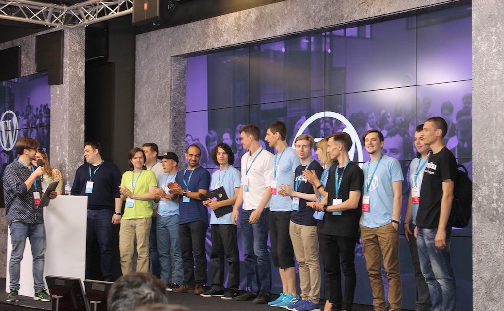 В неформальной обстановке участники обсудили актуальные вопросы по работе с CMS, поделились своим опытом и установили полезные контакты. Фото: Татьяна Петрова.