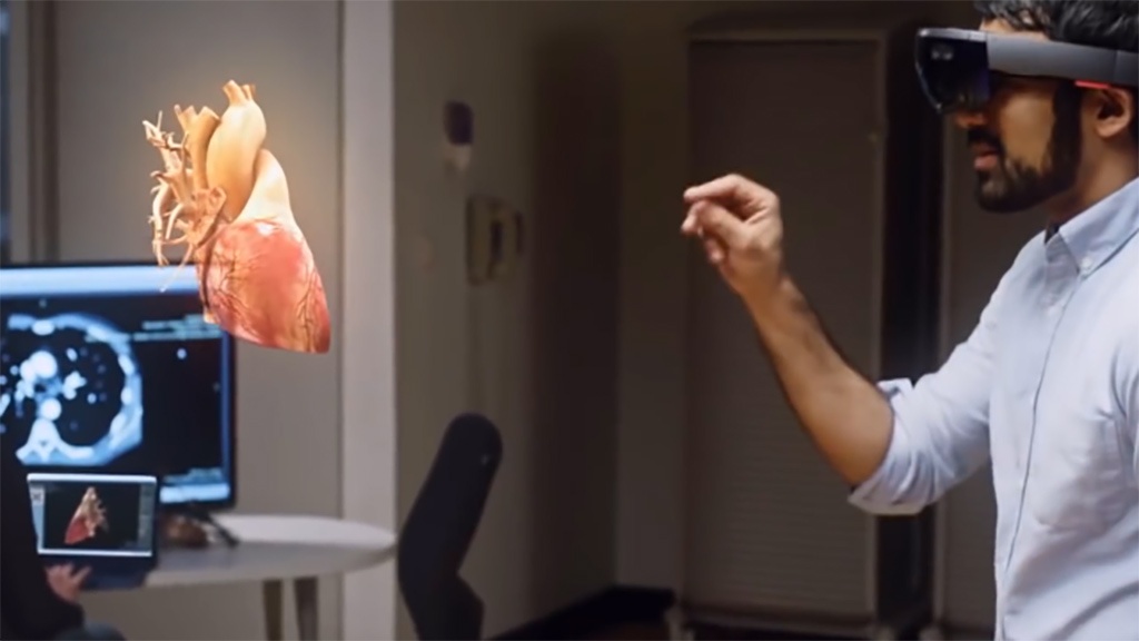 Дальневосточный университет (ДВФУ) и агенство “Кибер Россия” открыли магистратуру Game Development & VR. В 2020 году IT-рынок получит более 100 специалистов в области игрового дизайна и разработки виртуальной (VR) и дополненной (AR) реальности