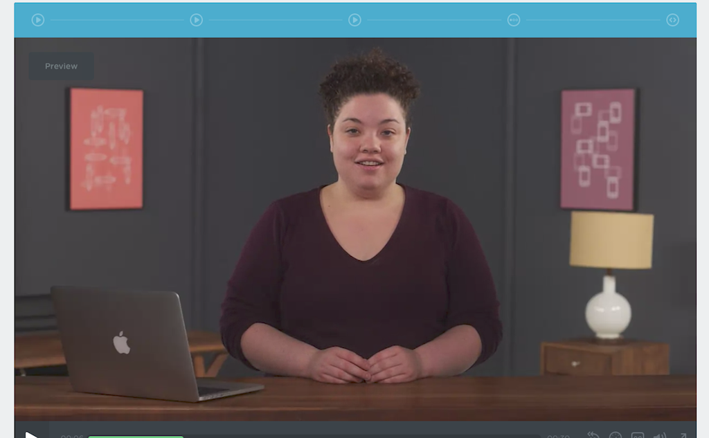 30 минут день, столько занимает один учебный блок. Такая система микрошагов, позволяет ученикам не испугаться большого объема материалов, постепенно осваивая всю тему целиком. Фото: сайт образовательной платформы.