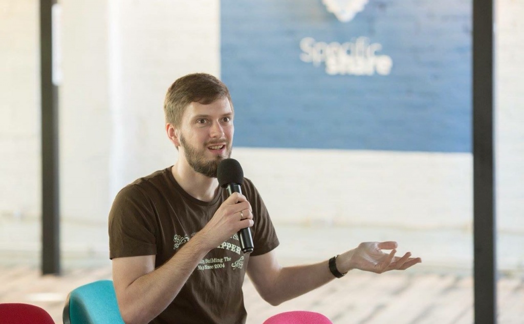 Илья Зверев рассказал про тренды в картографии, что обсуждает профессиональное сообщество и почему российские активисты совсем не используют карты для решения проблем. На фото: Илья Зверев