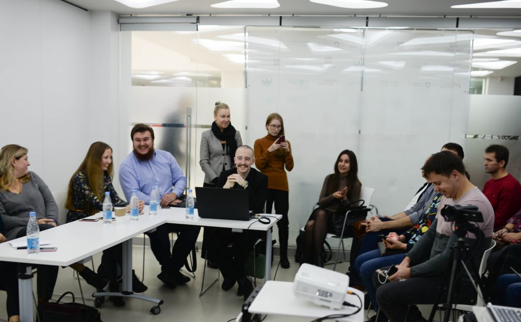 Программа «Пасека» – сообщество веб-студий, агентств, IT-компаний и независимых профессионалов, заинтересованных в работе с некоммерческими организациями и социальными проектами.