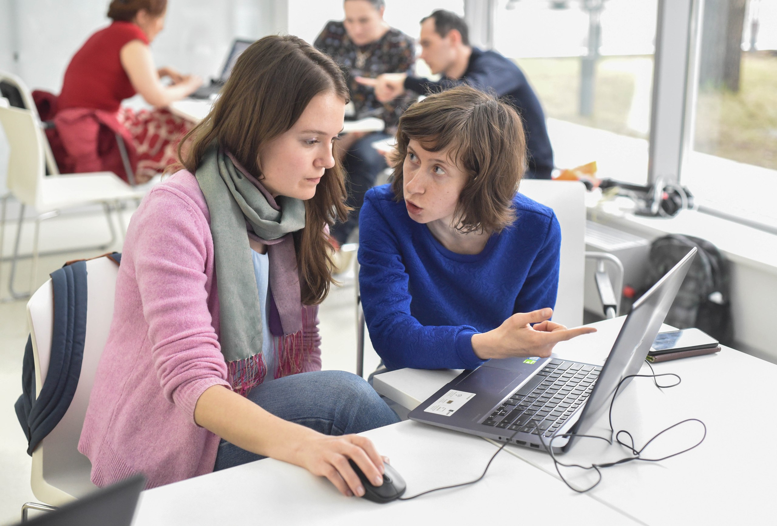 Участников мастерской ждет насыщенная программа и много практических заданий. Фото: Мария Борисёнок.