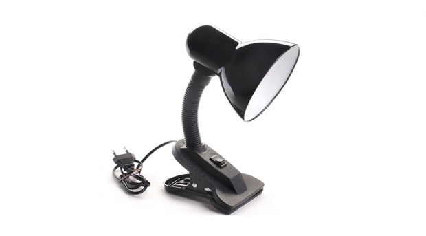 Пример лампы на прищепке. Изображение: Ozon. 