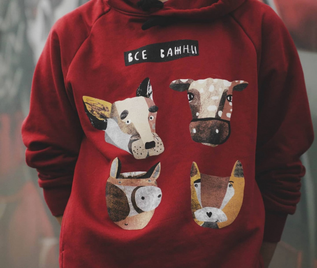 Изображение: Толстовка Barking Store.