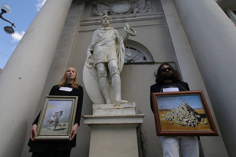 Акция группы «Родина». «Прогулка с Верещагиным». Фото Вадима Ф. Лурье.