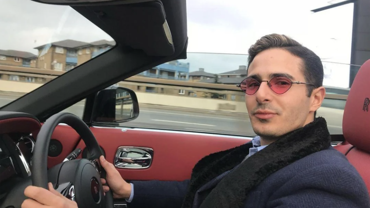 Кадр из фильма «Аферист из Тиндера», Netflix.